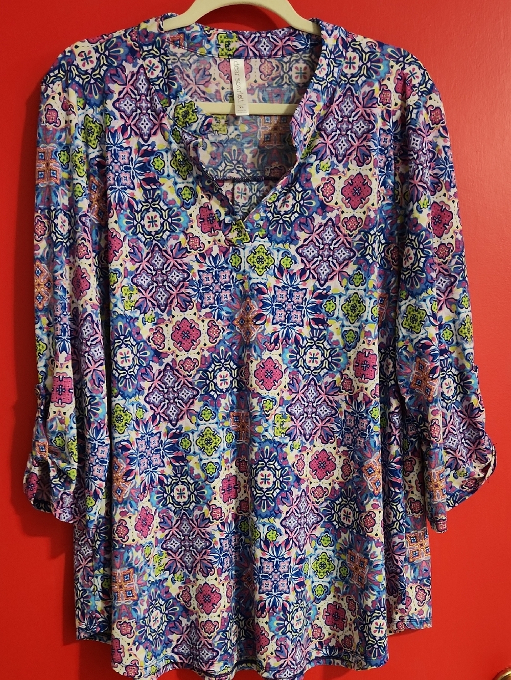 V-Neck Mosaic-Print Tunic Top in Multi-Color